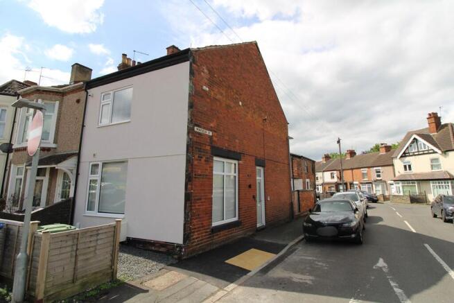 4 bed property, in South Street, £215,000