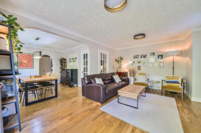 4 bed property, in Tower Road, £955,000