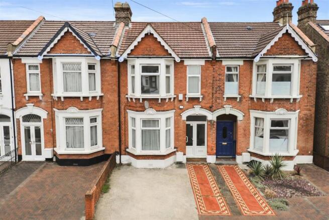 3 bed property, in Perth Road, £535,000