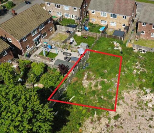 Land, in Land off Tudor Road, £1,000