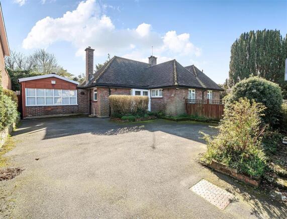 3 bed property, in Harefield Road, £750,000