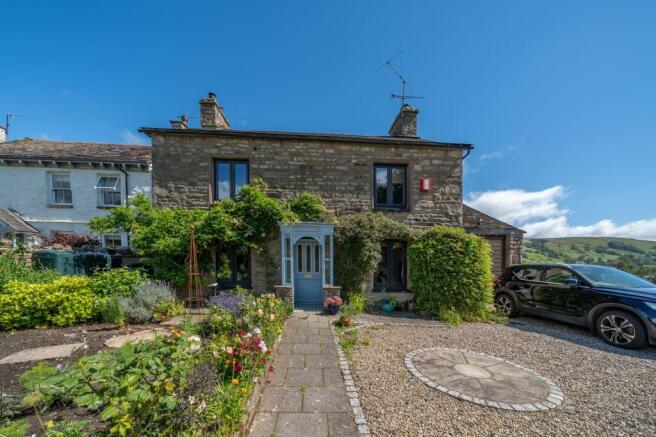 3 bed property, in Rose Cottage, £565,000