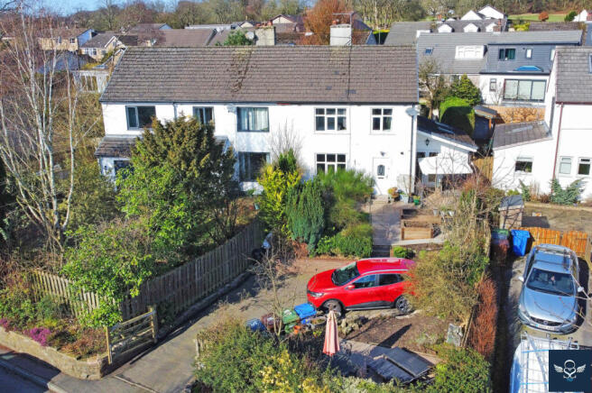 3 bed property, in Wheatley Lane Road, £295,000