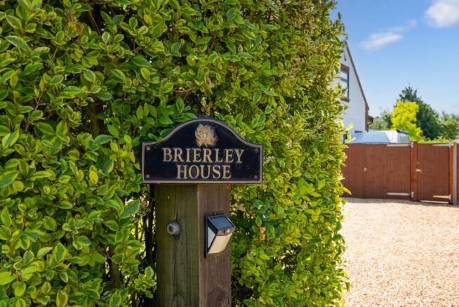 5 bed property, in Madingley Road, £1,250,000