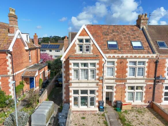 11 bed property, in Grove Road, £1,200,000