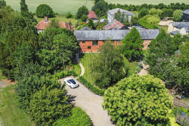 5 bed property, in Boxford, £785,000