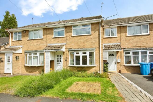 3 bed property, in Underhill Close, £170,000