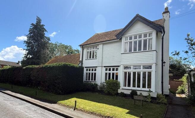 3 bed property, in Forest Road, £995,000