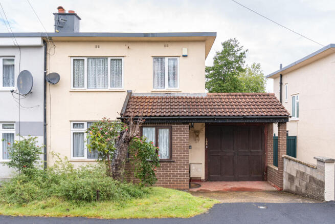 3 bed property, in Mancroft Avenue, £272,500