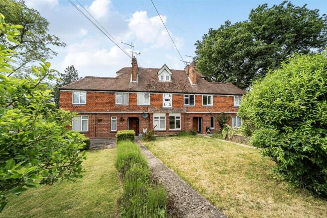 3 bed property, in Petworth Road, £360,000