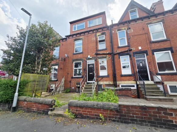 3 bed property, in Hessle Street, £220,000