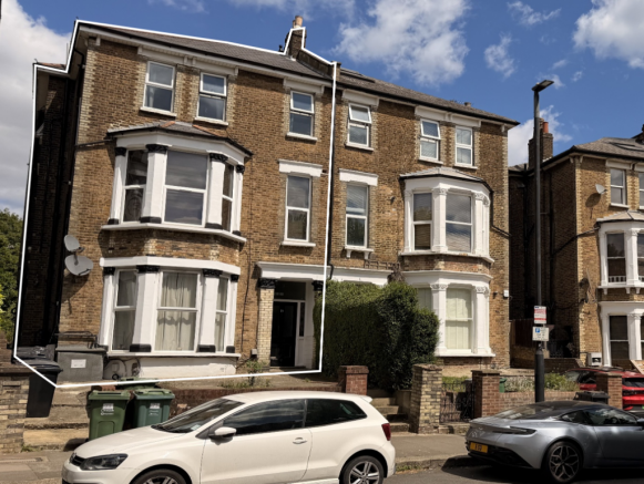 8 bed property, in Fordwych Road, £2,100,000