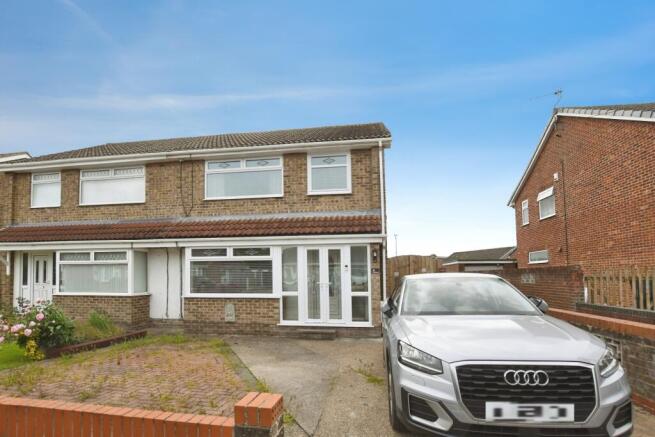 3 bed property, in Westlands Road, £225,000