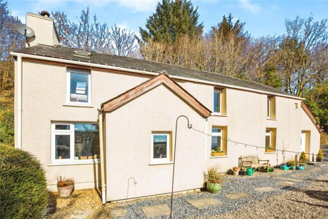 3 bed property, in Rhydcymerau, £585,000