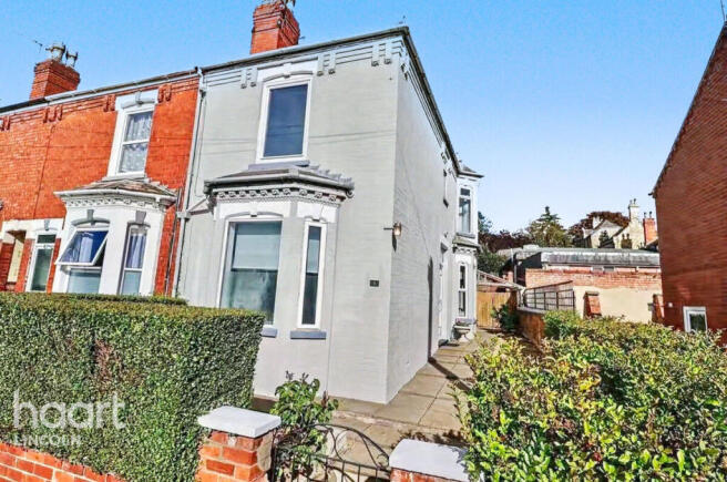 3 bed property, in Whitehall Terrace, £250,000
