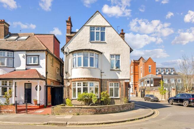 6 bed property, in Compton Road, £1,890,000
