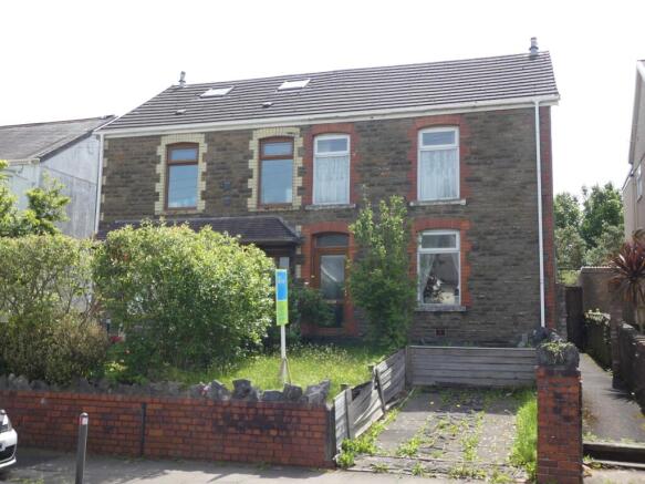 3 bed property, in Crymlyn Road, £150,000