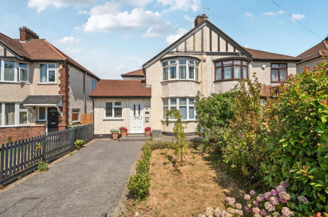 3 bed property, in Southborough Lane, £600,000