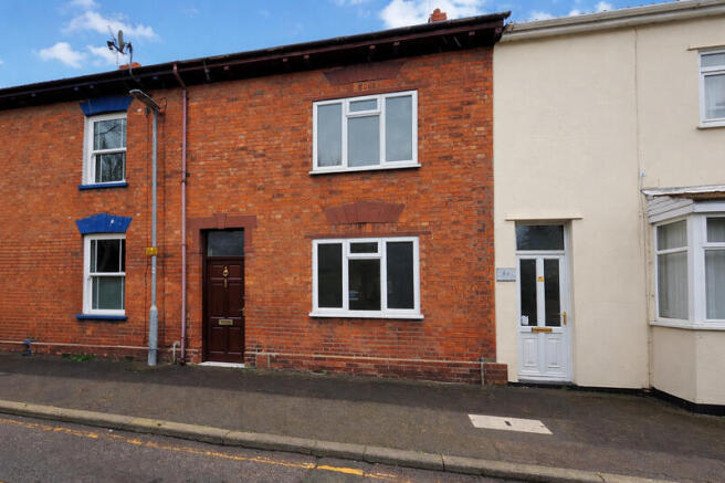 3 bed property, in Church Street, £209,950