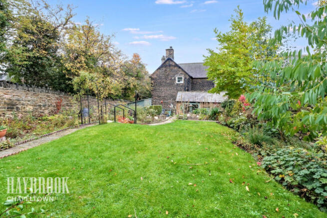 3 bed property, in Burncross Road, £575,000