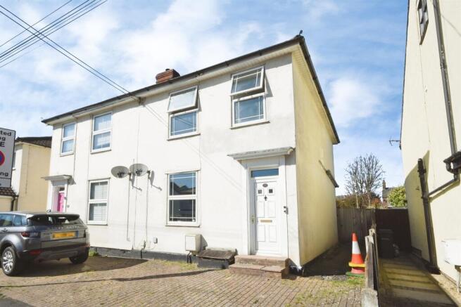 3 bed property, in Manor Street, £300,000