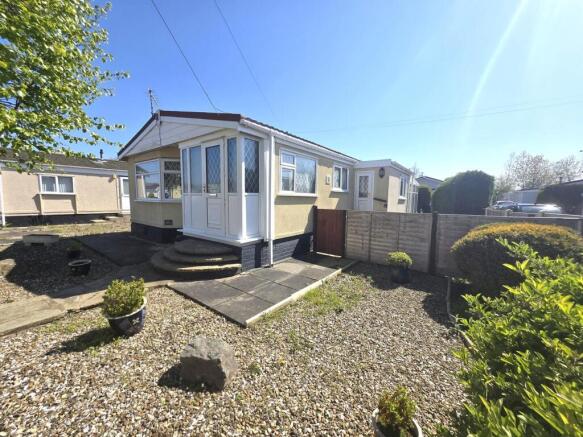 2 bed property, in Lamaleach Drive, £64,995