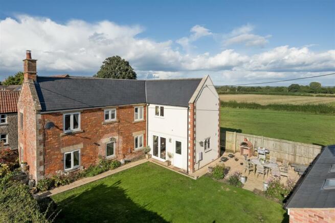 3 bed property, in Upper Seagry, £610,000