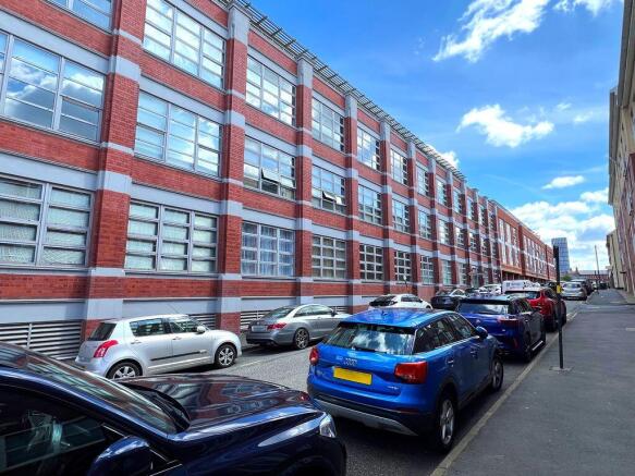 2 bed property, in New Hampton Lofts, £200,000