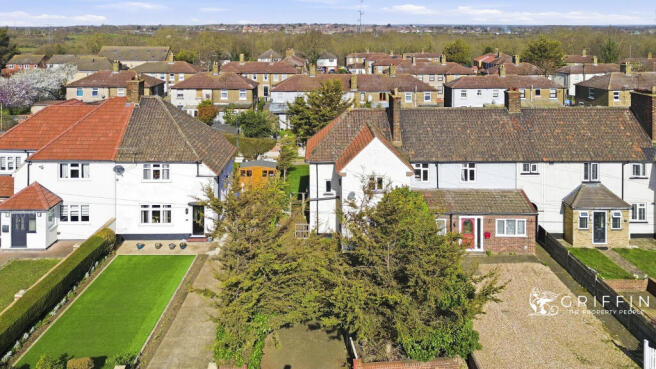 3 bed property, in North Road, £375,000