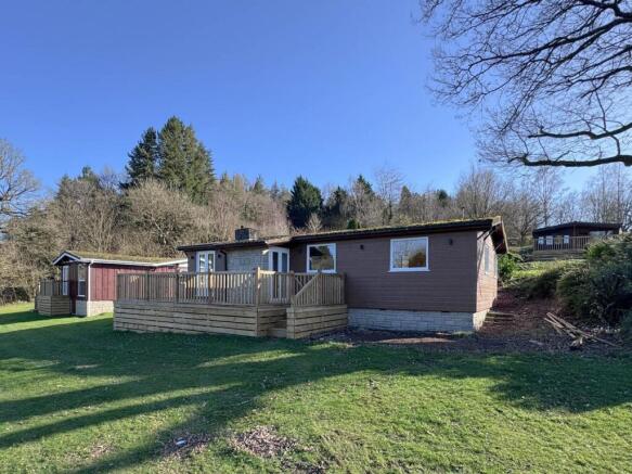 3 bed property, in Caer Beris Holiday Park, £170,000