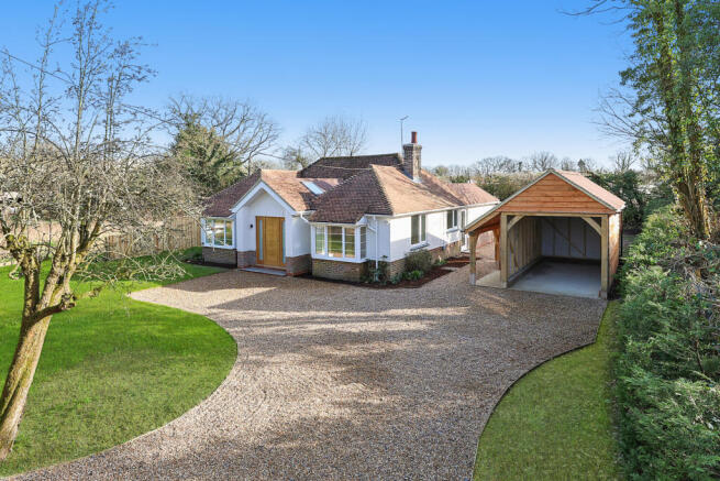 3 bed property, in Redehall Road, £699,950