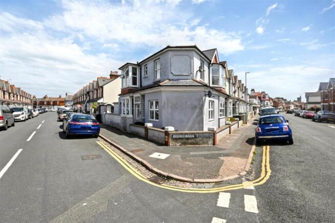 5 bed property, in Havelock Road, £275,000