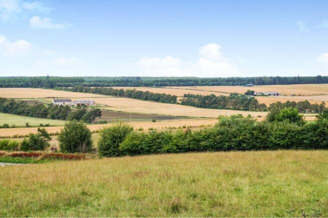 3 bed property, in Wester Templands, £175,000