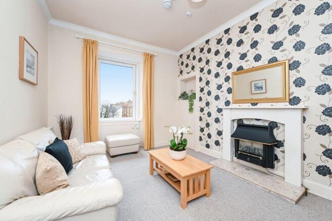 1 bed property, in 4/10 Moat Street, £170,000