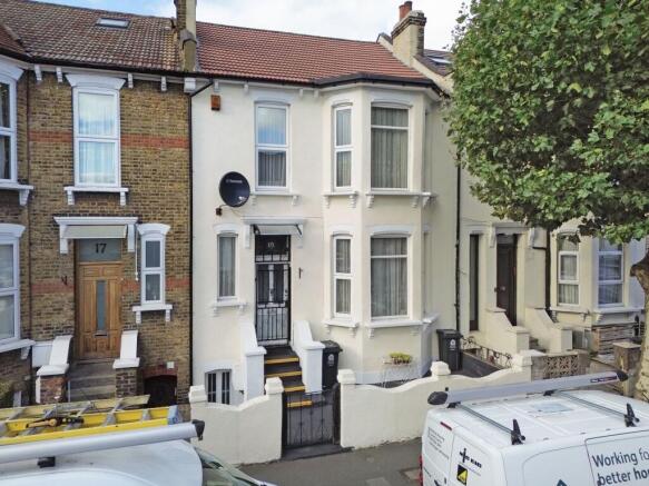 4 bed property, in Lampard Grove, £1,480,000