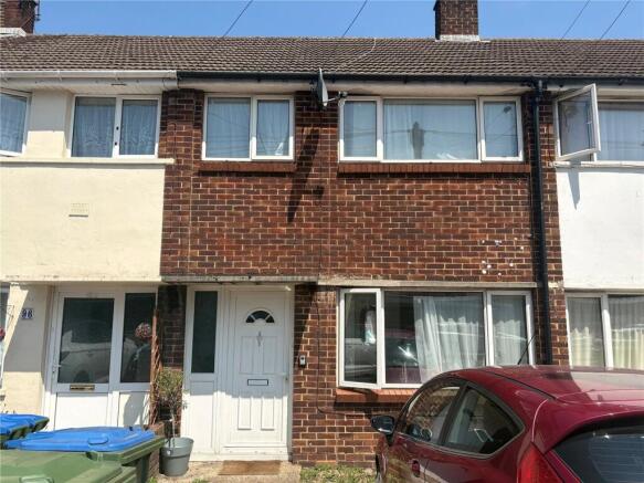 5 bed property, in St. Andrews Road, £280,000
