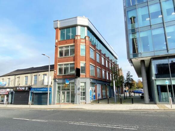 1 bed property, in Douro House, £19,000