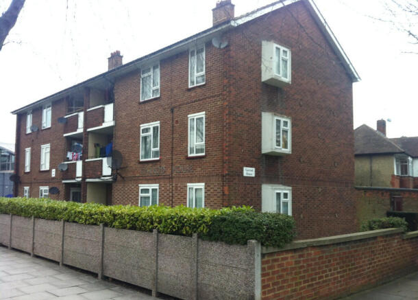 3 bed property, in The Broadway, £340,000