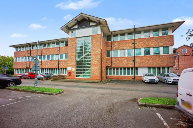 1 bed property, in East Lane, £29,000