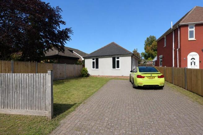 2 bed property, in Gudge Heath Lane, £350,000