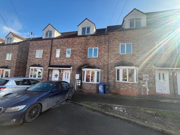 3 bed property, in Parish Mews, £75,000
