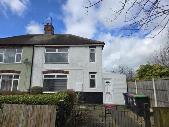 3 bed property, in Frederick Street, £125,000