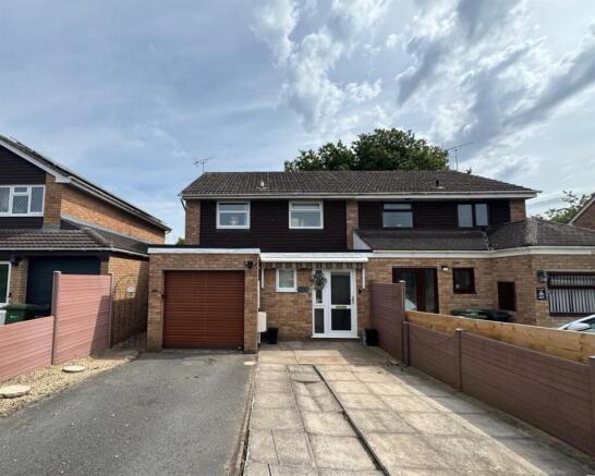 3 bed property, in Winslow Road, £239,950