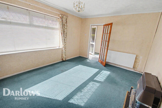 3 bed property, in Nevin Crescent, £200,000