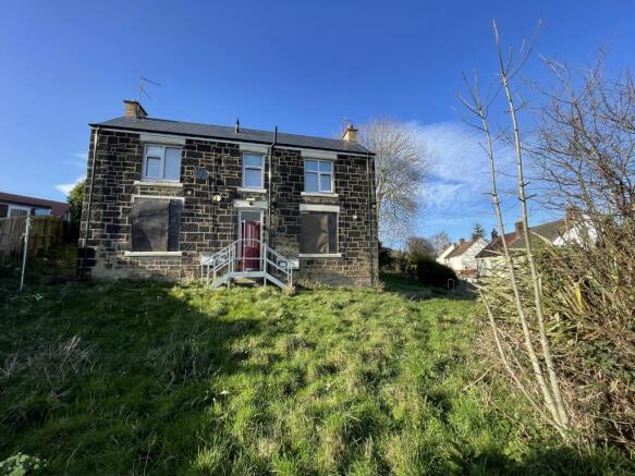 1 bed property, in Flats 1-4 Rockwood Farm, £150,000
