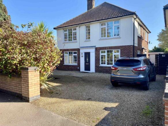 6 bed property, in Beatrice Avenue, £545,000