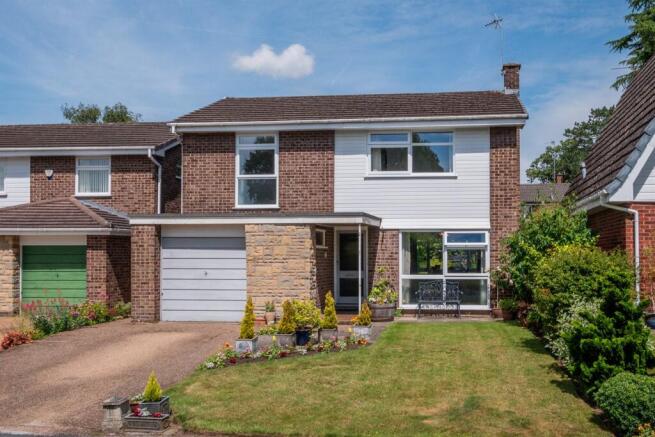3 bed property, in Summers Way, £550,000