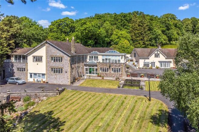 6 bed property, in Wrington Road, £1,995,000