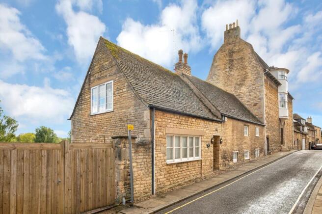 3 bed property, in Austin Street, £650,000