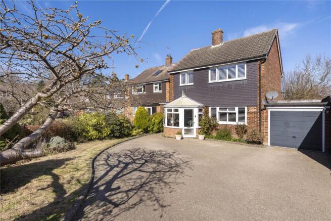 3 bed property, in St Andrews Way, £625,000